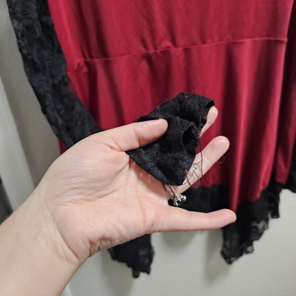 Red Rosegal Top - Picture 4 of 5